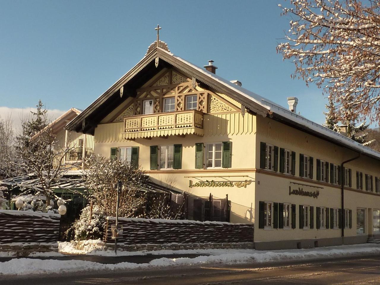 Landhaus Hotel Wolfratshausen Exteriör bild
