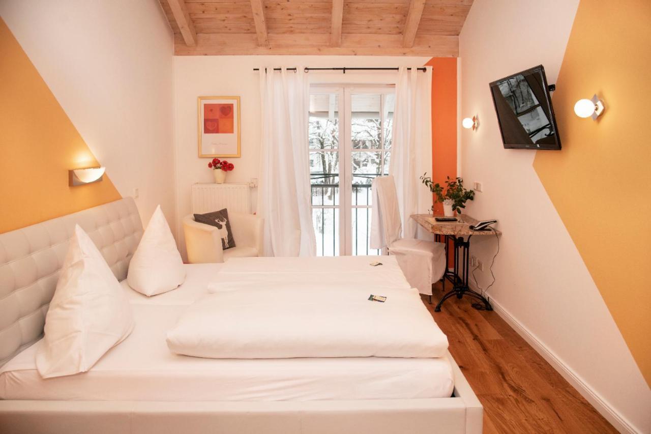 Landhaus Hotel Wolfratshausen Exteriör bild